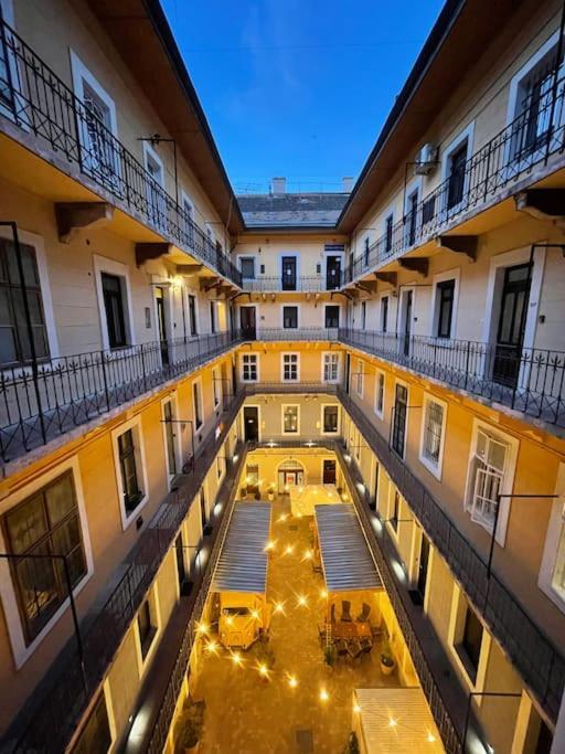 B333 Apartment - In The Heart Of The City Будапеща Екстериор снимка