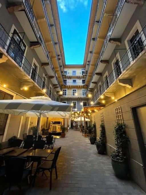B333 Apartment - In The Heart Of The City Будапеща Екстериор снимка