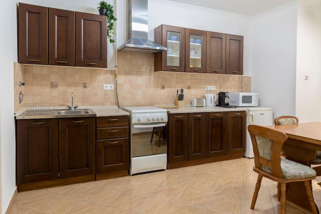 B333 Apartment - In The Heart Of The City Будапеща Екстериор снимка