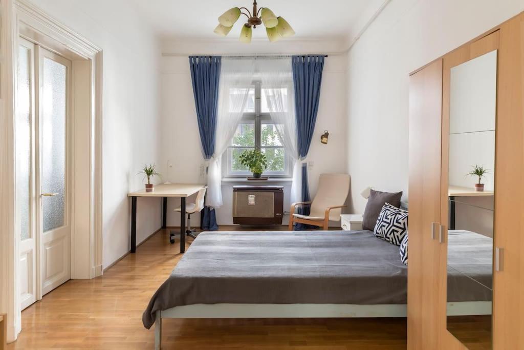 B333 Apartment - In The Heart Of The City Будапеща Екстериор снимка